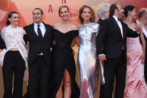 78eme Festival International du Film de Cannes Montée des marches du film La venue de lavenir 78th Cannes Film Festival Red carpet of the film La venue de lavenir Ariadna Cabrol, Zinedine Soualem, Cecile de France, Julia Piaton, Vincent Macaigne and Suzanne Lindon 444965 2025 05 22 Cannes France  Copyright: xIsabellexVautierx xStarfacex STAR_444965_110