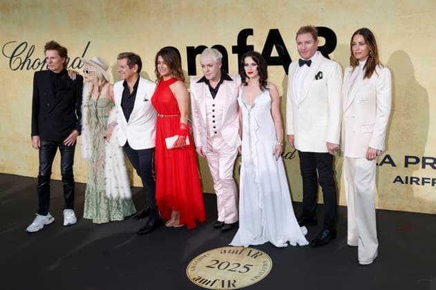 John Taylor, Gela Nash, Roger Taylor, Gisella Bernales, Nick Rhodes, Alexandra Stama, Simon Le Bon and Yasmin Le Bon at the 31 amfAR Gala Cannes as part of the Festival de Cannes 2025 78 Cannes International Film Festival at the Hô tel du Cap Eden Roc Antibes, 22 05 2025 Foto:xD.xBedrosianx xFuturexImagex amfar_5573