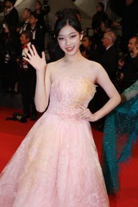Internationale Filmfestspiele von Cannes, Kuang Ye Shi Dai - Resurrection Premiere Cannes - Resurrection Screening JD Kim Yuna attend the red carpet and screening of Resurrection in Cannes, France, on May 22, 2025, as part of the Cannes Film Festival. Photo by Jerome Domine ABACAPRESS.COM Cannes France  Copyright: xDominexJerome ABACAx