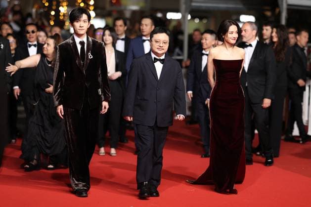 Internationale Filmfestspiele von Cannes, Kuang Ye Shi Dai - Resurrection Premiere Cannes - Resurrection Screening JD Mark Chao, Jackson Yee, Gengxi Li, Gan Bi, Yongzhong Chen, Shu Qi and Jue Huang attend the red carpet and screening of Resurrection in Cannes, France, on May 22, 2025, as part of the Cannes Film Festival. Photo by Jerome Domine ABACAPRESS.COM Cannes France Copyright: xDominexJerome ABACAx