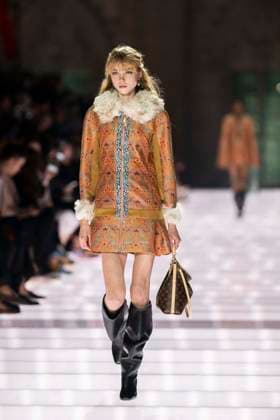 Louis Vuitton Cruise 2026 Runway - Avignon A model walks the runway during the Louis Vuitton Cruise 2026 fashion show at Palais des Papes ( Palace of the Popes ), in Avignon, France on May 22, 2025. Photo by Eliot Blondet ABACAPRESS.COM Avignon France France  Copyright: xBlondetxEliot ABACAx