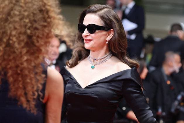 Internationale Filmfestspiele von Cannes, Kuang Ye Shi Dai - Resurrection Premiere J Montée des marches du film Résurrection lors du 78ème Festival International du Film de Cannes Juliette Binoche Montée des marches du film Résurrection lors du 78ème Festival International du Film de Cannes, au Palais des Festivals à Cannes Le 22 mai 2025 Jacovides Moreau Bestimage Red carpet for the movie Resurrection during the 78th Cannes International Film Festival at the Palais des Festivals in Cannes, France On may 22th 2025 Cannes France  Copyright: xJACOVIDES-MOREAUx xBESTIMAGExJACOVIDES-MOREAUx xBESTIMAGEx