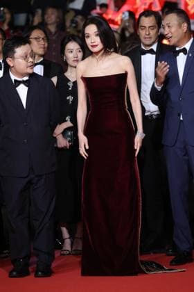 Internationale Filmfestspiele von Cannes, Kuang Ye Shi Dai - Resurrection Premiere J Montée des marches du film Résurrection lors du 78ème Festival International du Film de Cannes Gan Bi, Shu Qi, Huang Jue Montée des marches du film Résurrection lors du 78ème Festival International du Film de Cannes, au Palais des Festivals à Cannes Le 22 mai 2025 Jacovides Moreau Bestimage Red carpet for the movie Resurrection during the 78th Cannes International Film Festival at the Palais des Festivals in Cannes, France On may 22th 2025 Cannes France  Copyright: xJACOVIDES-MOREAUx xBESTIMAGExJACOVIDES-MOREAUx xBESTIMAGEx