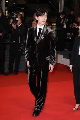 Internationale Filmfestspiele von Cannes, Kuang Ye Shi Dai - Resurrection Premiere J Montée des marches du film Résurrection lors du 78ème Festival International du Film de Cannes Jackson Yee Montée des marches du film Résurrection lors du 78ème Festival International du Film de Cannes, au Palais des Festivals à Cannes Le 22 mai 2025 Jacovides Moreau Bestimage Red carpet for the movie Resurrection during the 78th Cannes International Film Festival at the Palais des Festivals in Cannes, France On may 22th 2025 Cannes France  Copyright: xJACOVIDES-MOREAUx xBESTIMAGExJACOVIDES-MOREAUx xBESTIMAGEx