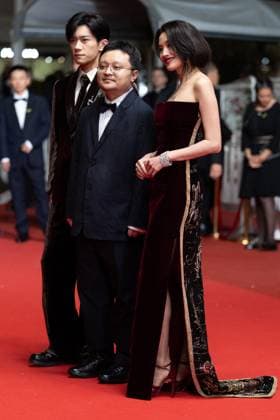 Internationale Filmfestspiele von Cannes, Kuang Ye Shi Dai - Resurrection Premiere B Montée des marches du film Résurrection lors du 78ème Festival International du Film de Cannes Jackson Yee, Gan Bi, Shu Qi Montée des marches du film Résurrection lors du 78ème Festival International du Film de Cannes, au Palais des Festivals à Cannes Le 22 mai 2025 Jacovides Moreau Bestimage Red carpet for the movie Resurrection during the 78th Cannes International Film Festival at the Palais des Festivals in Cannes, France On may 22th 2025 Cannes France  Copyright: xOLIVIERxBORDEx xBESTIMAGExOLIVIERxBORDEx xBESTIMAGEx