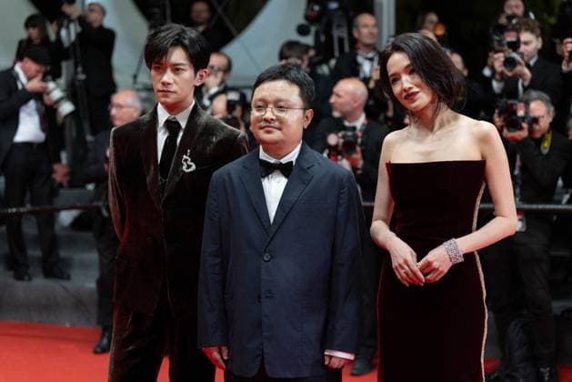Internationale Filmfestspiele von Cannes, Kuang Ye Shi Dai - Resurrection Premiere B Montée des marches du film Résurrection lors du 78ème Festival International du Film de Cannes Jackson Yee, Gan Bi, Shu Qi Montée des marches du film Résurrection lors du 78ème Festival International du Film de Cannes, au Palais des Festivals à Cannes Le 22 mai 2025 Jacovides Moreau Bestimage Red carpet for the movie Resurrection during the 78th Cannes International Film Festival at the Palais des Festivals in Cannes, France On may 22th 2025 Cannes France  Copyright: xOLIVIERxBORDEx xBESTIMAGExOLIVIERxBORDEx xBESTIMAGEx