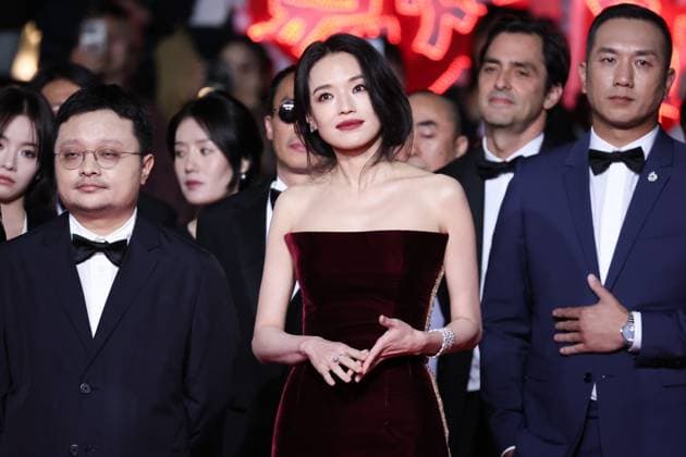 Internationale Filmfestspiele von Cannes, Kuang Ye Shi Dai - Resurrection Premiere Resurrection (RÃ surrection) Red Carpet at the 78th Annual Cannes Film Festival Shu Qi - Resurrection (RÃ surrection) Red Carpet at the 78th Annual Cannes Film Festival in Cannes, France on May 22, 2025.  Copyright: x Chassery+Courdjix