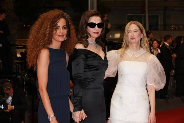 Internationale Filmfestspiele von Cannes, Kuang Ye Shi Dai - Resurrection Premiere Resurrection (RÃ surrection) Red Carpet at the 78th Annual Cannes Film Festival Alba Rohrwacher, Juliette Binoche and LeÃ¯la Slimani - Resurrection (RÃ surrection) Red Carpet at the 78th Annual Cannes Film Festival in Cannes, France on May 22, 2025.  Copyright: x Chassery+Courdjix