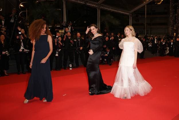 Internationale Filmfestspiele von Cannes, Kuang Ye Shi Dai - Resurrection Premiere Resurrection (RÃ surrection) Red Carpet at the 78th Annual Cannes Film Festival Alba Rohrwacher, Juliette Binoche and LeÃ¯la Slimani - Resurrection (RÃ surrection) Red Carpet at the 78th Annual Cannes Film Festival in Cannes, France on May 22, 2025.  Copyright: x Chassery+Courdjix