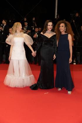 Internationale Filmfestspiele von Cannes, Kuang Ye Shi Dai - Resurrection Premiere B Montée des marches du film Résurrection lors du 78ème Festival International du Film de Cannes Alba Rohrwacher, Juliette Binoche, Leïla Slimani Montée des marches du film Résurrection lors du 78ème Festival International du Film de Cannes, au Palais des Festivals à Cannes Le 22 mai 2025 Jacovides Moreau Bestimage Red carpet for the movie Resurrection during the 78th Cannes International Film Festival at the Palais des Festivals in Cannes, France On may 22th 2025 Cannes France  Copyright: xOLIVIERxBORDEx xBESTIMAGExOLIVIERxBORDEx xBESTIMAGEx