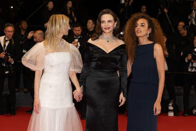 Internationale Filmfestspiele von Cannes, Kuang Ye Shi Dai - Resurrection Premiere B Montée des marches du film Résurrection lors du 78ème Festival International du Film de Cannes Alba Rohrwacher, Juliette Binoche, Leïla Slimani Montée des marches du film Résurrection lors du 78ème Festival International du Film de Cannes, au Palais des Festivals à Cannes Le 22 mai 2025 Jacovides Moreau Bestimage Red carpet for the movie Resurrection during the 78th Cannes International Film Festival at the Palais des Festivals in Cannes, France On may 22th 2025 Cannes France  Copyright: xOLIVIERxBORDEx xBESTIMAGExOLIVIERxBORDEx xBESTIMAGEx