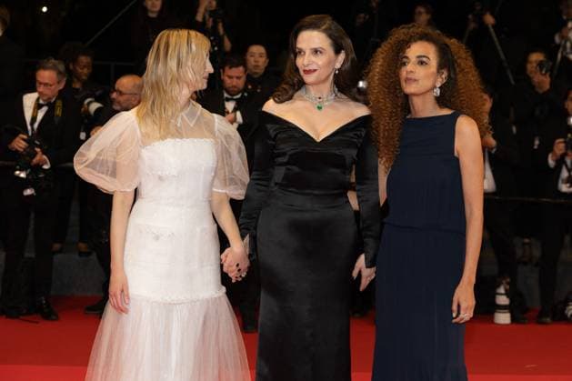 Internationale Filmfestspiele von Cannes, Kuang Ye Shi Dai - Resurrection Premiere B Montée des marches du film Résurrection lors du 78ème Festival International du Film de Cannes Alba Rohrwacher, Juliette Binoche, Leïla Slimani Montée des marches du film Résurrection lors du 78ème Festival International du Film de Cannes, au Palais des Festivals à Cannes Le 22 mai 2025 Jacovides Moreau Bestimage Red carpet for the movie Resurrection during the 78th Cannes International Film Festival at the Palais des Festivals in Cannes, France On may 22th 2025 Cannes France  Copyright: xOLIVIERxBORDEx xBESTIMAGExOLIVIERxBORDEx xBESTIMAGEx