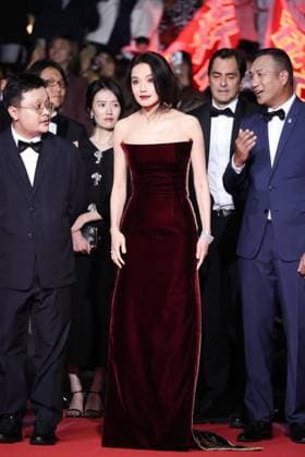 Internationale Filmfestspiele von Cannes, Kuang Ye Shi Dai - Resurrection Premiere Resurrection (RÃ surrection) Red Carpet at the 78th Annual Cannes Film Festival Shu Qi - Resurrection (RÃ surrection) Red Carpet at the 78th Annual Cannes Film Festival in Cannes, France on May 22, 2025.  Copyright: x Chassery+Courdjix