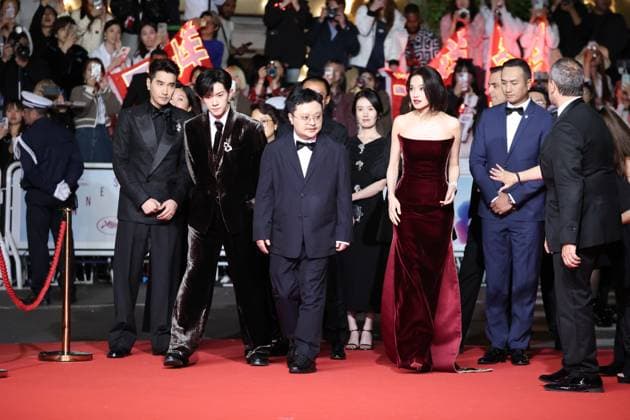 Internationale Filmfestspiele von Cannes, Kuang Ye Shi Dai - Resurrection Premiere Resurrection (RÃ surrection) Red Carpet at the 78th Annual Cannes Film Festival Mark Chao, Jackson Yee, Gengxi Li, Gan Bi, Yongzhong Chen, Shu Qi and Jue Huan - Resurrection (RÃ surrection) Red Carpet at the 78th Annual Cannes Film Festival in Cannes, France on May 22, 2025.  Copyright: x Chassery+Courdjix