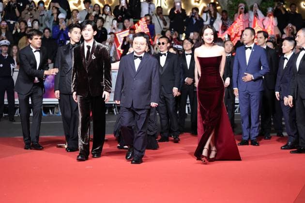 Internationale Filmfestspiele von Cannes, Kuang Ye Shi Dai - Resurrection Premiere Resurrection (RÃ surrection) Red Carpet at the 78th Annual Cannes Film Festival Mark Chao, Jackson Yee, Gengxi Li, Gan Bi, Yongzhong Chen, Shu Qi and Jue Huan - Resurrection (RÃ surrection) Red Carpet at the 78th Annual Cannes Film Festival in Cannes, France on May 22, 2025.  Copyright: x Chassery+Courdjix