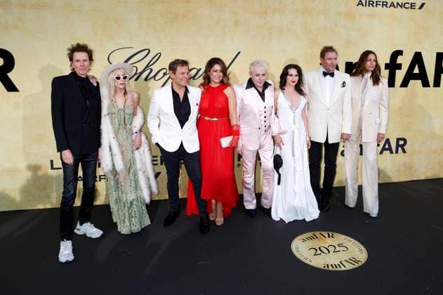 John Taylor, Gela Nash, Roger Taylor, Gisella Bernales, Nick Rhodes, Alexandra Stama, Simon Le Bon and Yasmin Le Bon at the 31 amfAR Gala Cannes as part of the Festival de Cannes 2025 78 Cannes International Film Festival at the Hô tel du Cap Eden Roc Antibes, 22 05 2025 Foto:xD.xBedrosianx xFuturexImagex amfar_5649