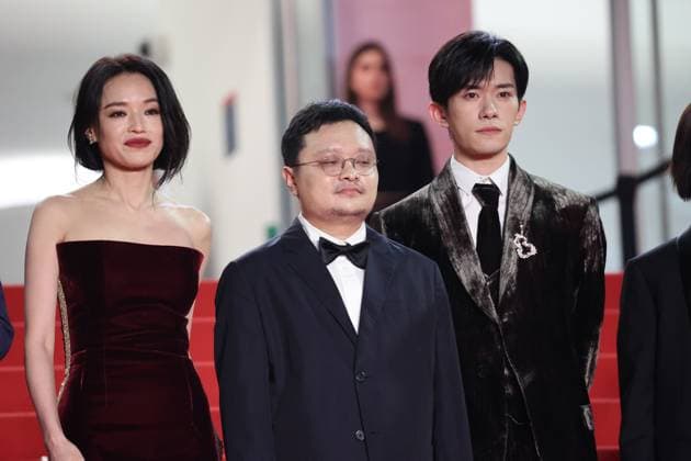 Internationale Filmfestspiele von Cannes, Kuang Ye Shi Dai - Resurrection Premiere Resurrection (RÃ surrection) Red Carpet at the 78th Annual Cannes Film Festival Shu Qi, Gan Bi and Jackson Yi - Resurrection (RÃ surrection) Red Carpet at the 78th Annual Cannes Film Festival in Cannes, France on May 22, 2025.  Copyright: x Chassery+Courdjix