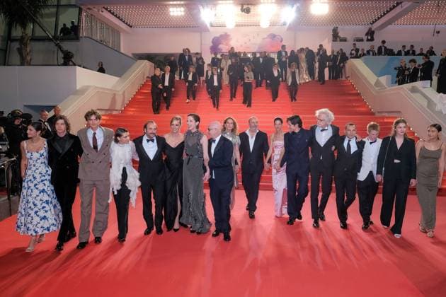 78eme Festival International du Film de Cannes Red carpet for La venue de lavenir 78th International Cannes Film Festival Red carpet for La venue de lavenir movie 444967 2025 05 22 France Schneider, Aliocha Macaigne, Vincent Wapler, Abraham Klapisch, Cédric De France, Cécile Lindon, Suzanne Giraudeau, Sara Soualem, Zinedine Kircher, Paul Schneider, Vassili Amigorena, Santiago Copyright: xFranckxBoutonnetx xStarfacex STAR_444967_002