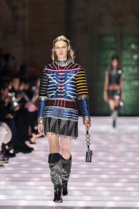 Louis Vuitton Cruise 2026 Runway - Avignon A model walks the runway during the Louis Vuitton Cruise 2026 fashion show at Palais des Papes ( Palace of the Popes ), in Avignon, France on May 22, 2025. Photo by Eliot Blondet ABACAPRESS.COM Avignon France France  Copyright: xBlondetxEliot ABACAx