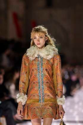 Louis Vuitton Cruise 2026 Runway - Avignon A model walks the runway during the Louis Vuitton Cruise 2026 fashion show at Palais des Papes ( Palace of the Popes ), in Avignon, France on May 22, 2025. Photo by Eliot Blondet ABACAPRESS.COM Avignon France France  Copyright: xBlondetxEliot ABACAx