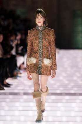 Louis Vuitton Cruise 2026 Runway - Avignon A model walks the runway during the Louis Vuitton Cruise 2026 fashion show at Palais des Papes ( Palace of the Popes ), in Avignon, France on May 22, 2025. Photo by Eliot Blondet ABACAPRESS.COM Avignon France France  Copyright: xBlondetxEliot ABACAx