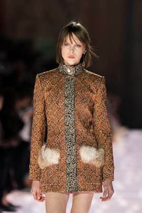 Louis Vuitton Cruise 2026 Runway - Avignon A model walks the runway during the Louis Vuitton Cruise 2026 fashion show at Palais des Papes ( Palace of the Popes ), in Avignon, France on May 22, 2025. Photo by Eliot Blondet ABACAPRESS.COM Avignon France France  Copyright: xBlondetxEliot ABACAx