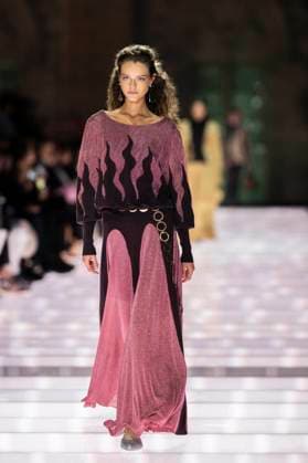 Louis Vuitton Cruise 2026 Runway - Avignon A model walks the runway during the Louis Vuitton Cruise 2026 fashion show at Palais des Papes ( Palace of the Popes ), in Avignon, France on May 22, 2025. Photo by Eliot Blondet ABACAPRESS.COM Avignon France France  Copyright: xBlondetxEliot ABACAx