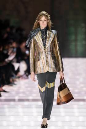 Louis Vuitton Cruise 2026 Runway - Avignon A model walks the runway during the Louis Vuitton Cruise 2026 fashion show at Palais des Papes ( Palace of the Popes ), in Avignon, France on May 22, 2025. Photo by Eliot Blondet ABACAPRESS.COM Avignon France France  Copyright: xBlondetxEliot ABACAx