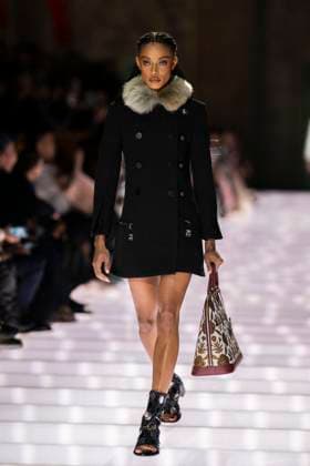 Louis Vuitton Cruise 2026 Runway - Avignon A model walks the runway during the Louis Vuitton Cruise 2026 fashion show at Palais des Papes ( Palace of the Popes ), in Avignon, France on May 22, 2025. Photo by Eliot Blondet ABACAPRESS.COM Avignon France France  Copyright: xBlondetxEliot ABACAx