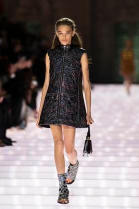 Louis Vuitton Cruise 2026 Runway - Avignon A model walks the runway during the Louis Vuitton Cruise 2026 fashion show at Palais des Papes ( Palace of the Popes ), in Avignon, France on May 22, 2025. Photo by Eliot Blondet ABACAPRESS.COM Avignon France France  Copyright: xBlondetxEliot ABACAx