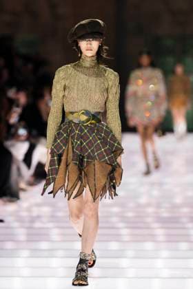 Louis Vuitton Cruise 2026 Runway - Avignon A model walks the runway during the Louis Vuitton Cruise 2026 fashion show at Palais des Papes ( Palace of the Popes ), in Avignon, France on May 22, 2025. Photo by Eliot Blondet ABACAPRESS.COM Avignon France France  Copyright: xBlondetxEliot ABACAx
