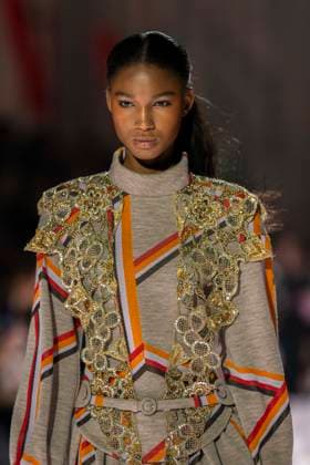 Louis Vuitton Cruise 2026 Runway - Avignon A model walks the runway during the Louis Vuitton Cruise 2026 fashion show at Palais des Papes ( Palace of the Popes ), in Avignon, France on May 22, 2025. Photo by Eliot Blondet ABACAPRESS.COM Avignon France France  Copyright: xBlondetxEliot ABACAx