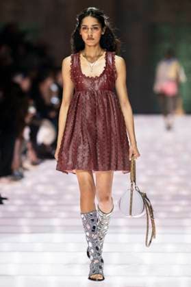 Louis Vuitton Cruise 2026 Runway - Avignon A model walks the runway during the Louis Vuitton Cruise 2026 fashion show at Palais des Papes ( Palace of the Popes ), in Avignon, France on May 22, 2025. Photo by Eliot Blondet ABACAPRESS.COM Avignon France France  Copyright: xBlondetxEliot ABACAx