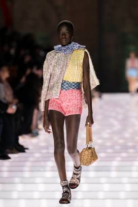 Louis Vuitton Cruise 2026 Runway - Avignon A model walks the runway during the Louis Vuitton Cruise 2026 fashion show at Palais des Papes ( Palace of the Popes ), in Avignon, France on May 22, 2025. Photo by Eliot Blondet ABACAPRESS.COM Avignon France France  Copyright: xBlondetxEliot ABACAx