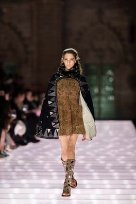 Louis Vuitton Cruise 2026 Runway - Avignon A model walks the runway during the Louis Vuitton Cruise 2026 fashion show at Palais des Papes ( Palace of the Popes ), in Avignon, France on May 22, 2025. Photo by Eliot Blondet ABACAPRESS.COM Avignon France France  Copyright: xBlondetxEliot ABACAx