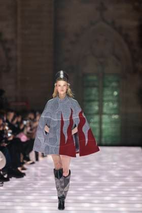Louis Vuitton Cruise 2026 Runway - Avignon A model walks the runway during the Louis Vuitton Cruise 2026 fashion show at Palais des Papes ( Palace of the Popes ), in Avignon, France on May 22, 2025. Photo by Eliot Blondet ABACAPRESS.COM Avignon France France  Copyright: xBlondetxEliot ABACAx