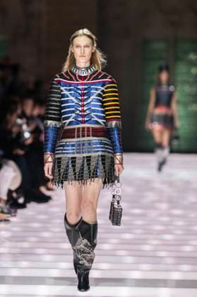 Louis Vuitton Cruise 2026 Runway - Avignon A model walks the runway during the Louis Vuitton Cruise 2026 fashion show at Palais des Papes ( Palace of the Popes ), in Avignon, France on May 22, 2025. Photo by Eliot Blondet ABACAPRESS.COM Avignon France France  Copyright: xBlondetxEliot ABACAx