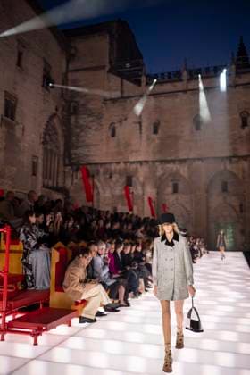 Louis Vuitton Cruise 2026 Runway - Avignon A model walks the runway during the Louis Vuitton Cruise 2026 fashion show at Palais des Papes ( Palace of the Popes ), in Avignon, France on May 22, 2025. Photo by Eliot Blondet ABACAPRESS.COM Avignon France France  Copyright: xBlondetxEliot ABACAx