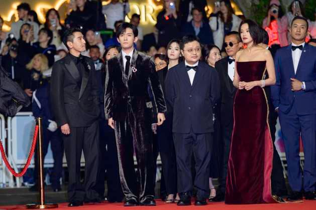Internationale Filmfestspiele von Cannes, Kuang Ye Shi Dai - Resurrection Premiere Cannes Resurrection Red Carpet NG Yongzhong Chen, Gengxi Li, Jackson Yee, Gan Bi, Shu Qi, Jue Huang and Mark Chao attending the ‘‘Resurrection (Résurrection)’ Screening and Red Carpet at Palais Des Festivals in Cannes, France on May 23 2025 as part of the 78th Cannes Film Festival. Photo by Nicolas Genin ABACAPRESS.COM Cannes France  Copyright: xGeninxNicolas ABACAx