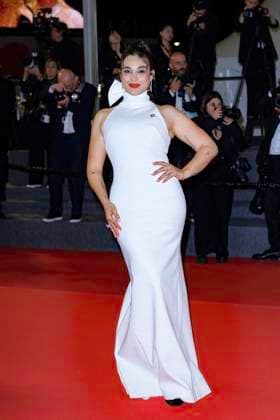 Internationale Filmfestspiele von Cannes, Kuang Ye Shi Dai - Resurrection Premiere Cannes Resurrection Red Carpet NG Short Films Jury Member Camélia Jordana attending the ‘‘Resurrection (Résurrection)’ Screening and Red Carpet at Palais Des Festivals in Cannes, France on May 23 2025 as part of the 78th Cannes Film Festival. Photo by Nicolas Genin ABACAPRESS.COM Cannes France  Copyright: xGeninxNicolas ABACAx