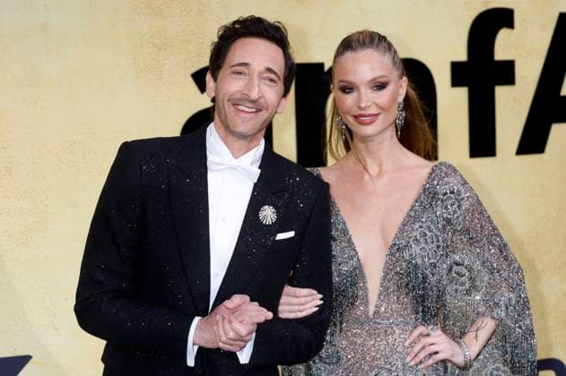 Adrien Brody and Georgina Chapman at the 31 amfAR Gala Cannes as part of the Festival de Cannes 2025 78 Cannes International Film Festival at the Hôtel du Cap Eden Roc Antibes, 22 05 2025 Foto:xD.xBedrosianx xFuturexImagex amfar_5703