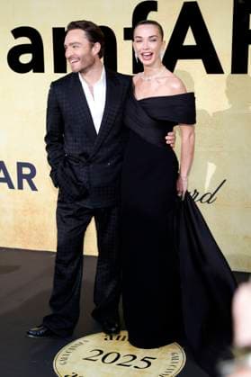 Ed Westwick with wife Amy Jackson at the 31 amfAR Gala Cannes as part of the Festival de Cannes 2025 78 Cannes International Film Festival at the HÃ tel du Cap Eden Roc Antibes, 22 05 2025 Foto:xD.xBedrosianx xFuturexImagex amfar_5730