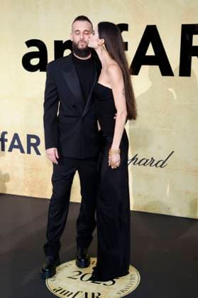 Vladimir Restoin Roitfeld and Carolina Mendes at the 31 amfAR Gala Cannes as part of the Festival de Cannes 2025 78 Cannes International Film Festival at the HÃ tel du Cap Eden Roc Antibes, 22 05 2025 Foto:xD.xBedrosianx xFuturexImagex amfar_5758