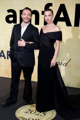 Ed Westwick and Amy Jackson at the 31 amfAR Gala Cannes as part of the Festival de Cannes 2025 78 Cannes International Film Festival at the HÃ tel du Cap Eden Roc Antibes, 22 05 2025 Foto:xD.xBedrosianx xFuturexImagex amfar_5770