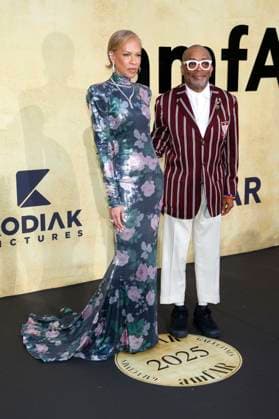 Spike Lee with wife Tonya Lewis Lee at the 31 amfAR Gala Cannes as part of the Festival de Cannes 2025 78 Cannes International Film Festival at the Hôtel du Cap Eden Roc Antibes, 22 05 2025 Foto:xD.xBedrosianx xFuturexImagex amfar_5786