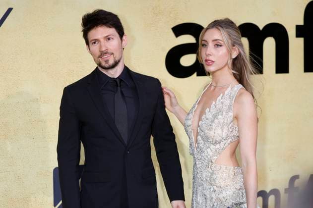 Pavel Durov with companion at the 31 amfAR Gala Cannes as part of the Festival de Cannes 2025 78 Cannes International Film Festival at the HÃ tel du Cap Eden Roc Antibes, 22 05 2025 Foto:xD.xBedrosianx xFuturexImagex amfar_5794