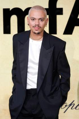 Evan Ross at the 31 amfAR Gala Cannes as part of the Festival de Cannes 2025 78 Cannes International Film Festival at the Hôtel du Cap Eden Roc Antibes, 22 05 2025 Foto:xD.xBedrosianx xFuturexImagex amfar_5838
