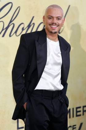 Evan Ross at the 31 amfAR Gala Cannes as part of the Festival de Cannes 2025 78 Cannes International Film Festival at the Hôtel du Cap Eden Roc Antibes, 22 05 2025 Foto:xD.xBedrosianx xFuturexImagex amfar_5841