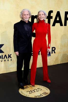 Hermann Bühlbecker and Eveline Hall at the 31 amfAR Gala Cannes as part of the Festival de Cannes 2025 78 Cannes International Film Festival at the HÃ tel du Cap Eden Roc Antibes, 22 05 2025 Foto:xD.xBedrosianx xFuturexImagex amfar_5902