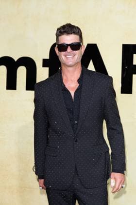 Festival de Cannes amfAR Gala Robin Thicke at the amfAR Gala during the 78 Cannes Film Festival at the Hotel du Cap Eden Roc in Antibes Copyright: xEventpressxKochanx